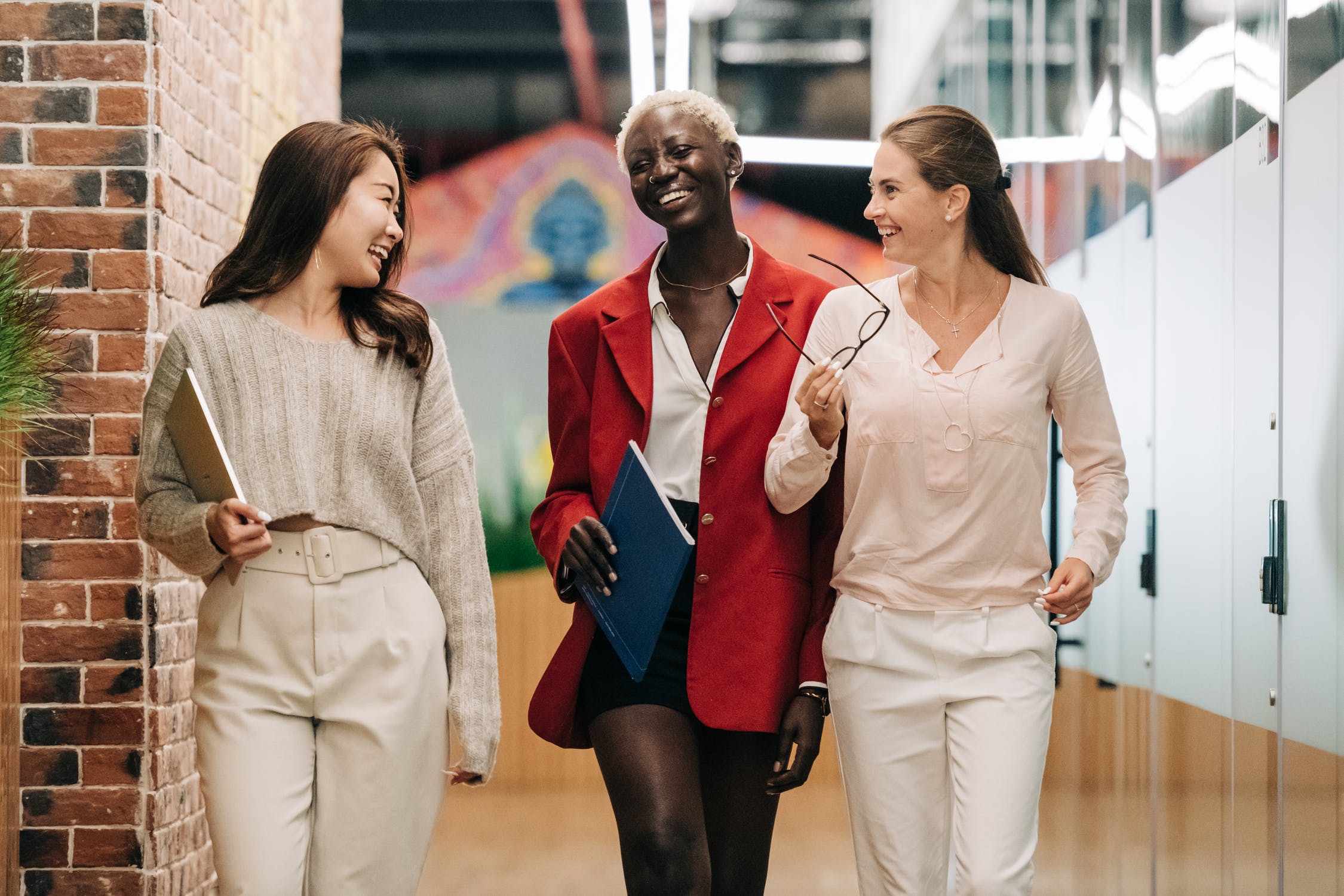 How Business Consulting Services Craft Your Professional Image